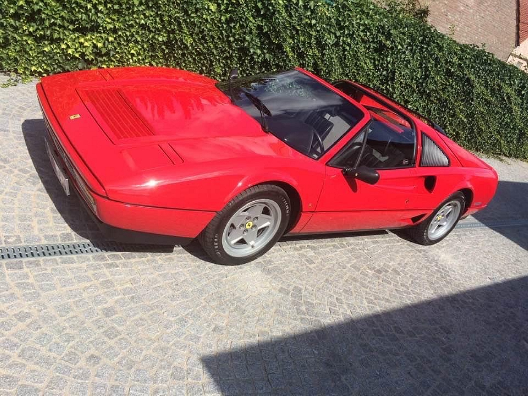  Ferrari